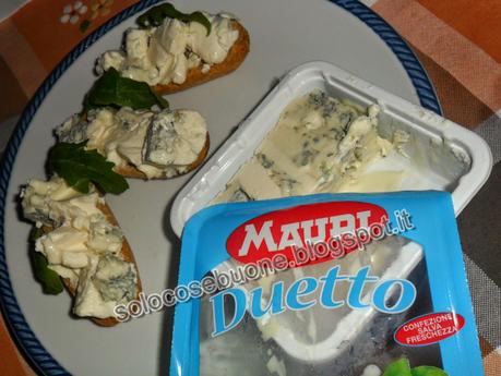 Crostini con Duetto  e funghi ripieni