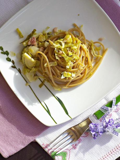 Spaghetti ai cavoletti di Bruxelles e bacon