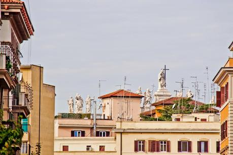 25 foto dallo scandalo Antennopoli. L'unica città al mondo con un milione e trecento antenne sui tetti. Di cui la metà abbandonate. Parte #tettipuliti