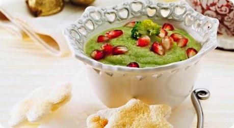 Crema di broccoli e chicchi di melagrana