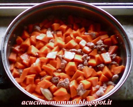 Paccheri con zucca,salsiccia e scamorza ( Paiocca)