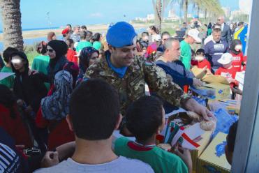 Libano/ “Vivacità”. Bambini in corsa con la Brigata “Pinerolo”