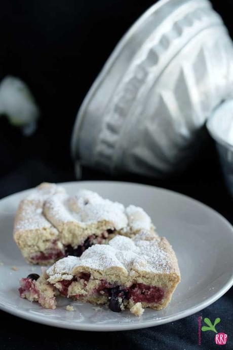 Crostata ai frutti di bosco con semola: berry pie rustica