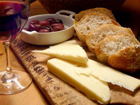 Pane di Prato, vino di pomino, potta di Siena e cinci fiorentino, pane e cacio, pannicelli caldi | Parole e verbi in disuso