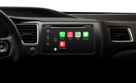 Apple CarPlay e Google Android Auto confrontati in un nuovo video