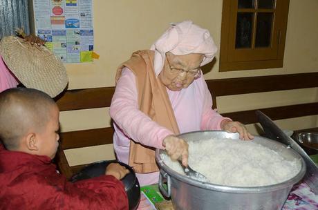 Al monastero femminile