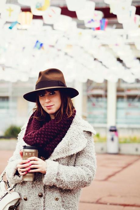 white, coat, fur, switzerland, Losanna, Scarf, H&M, Pull&Bear