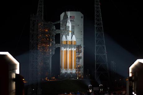 Liftoff! Primo test di volo per Orion