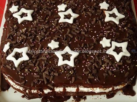 Torta al cioccolato, nocciole e amaretto con stelline per.... Elisa