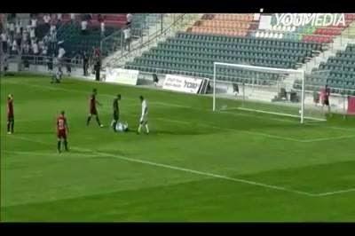 (VIDEO)Sbaglia il gol più facile del mondo