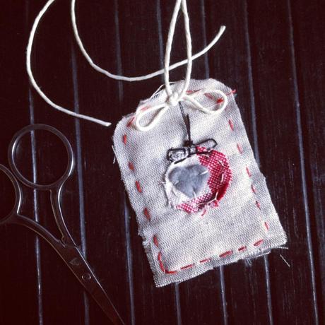 diy-gift-tags-fabric-christmas