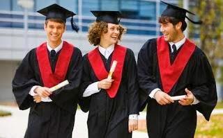 DOPO LA SCUOLA, COSA SCEGLIERE: LAUREA SCENTIFICA O LAUREA UMANISTICA?