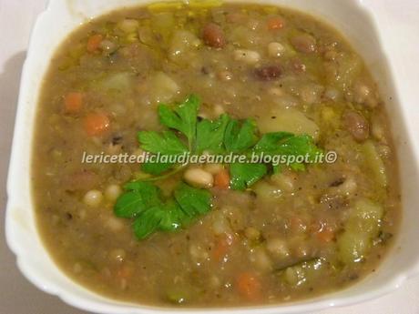 Minestrone alla contadina con misto di legumi secchi