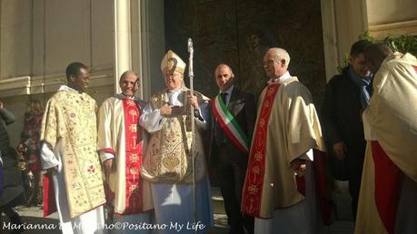 Inaugurata la porta di bronzo della Chiesa Madre a Positano