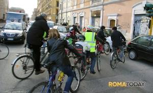 Bike in the Tunnel, ogni settimana tra san Lorenzo e l'Esquilino famiglie in marcia per una viabilità migliore per tutti-8