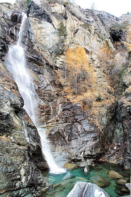 Veduta delle cascate di Lilla in Valle d'Aosta