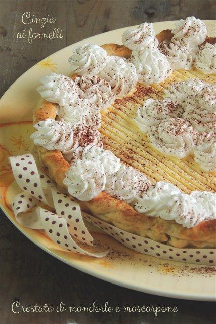 Crostata di mandorle e mascarpone