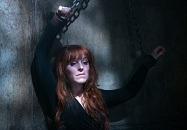 “Supernatural”: Ruth Connell anticipa la reunion di famiglia tra Rowena e Crowley