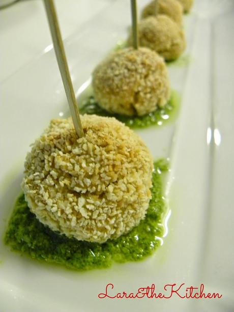 PALLINE ALLE CASTAGNE E PESTO PER L'APERITIVO