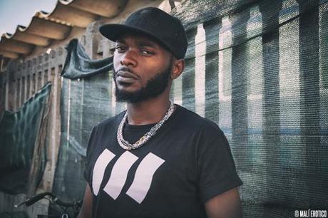 Tek Money:  Caccio il machete : nuovo singolo e video.