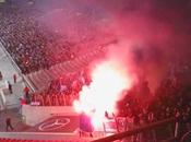 (VIDEO)How Schalke ultras hide under flags before their pyro show!