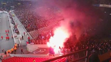 (VIDEO)How Schalke ultras hide under flags before their pyro show!