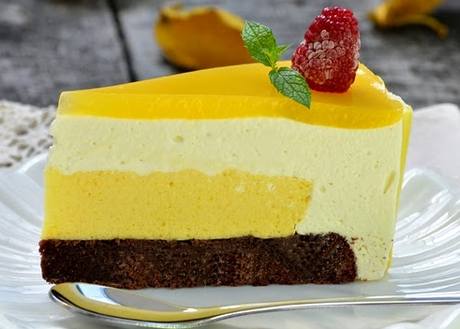 TORTA MOUSSE AL MANGO (senza glutine)