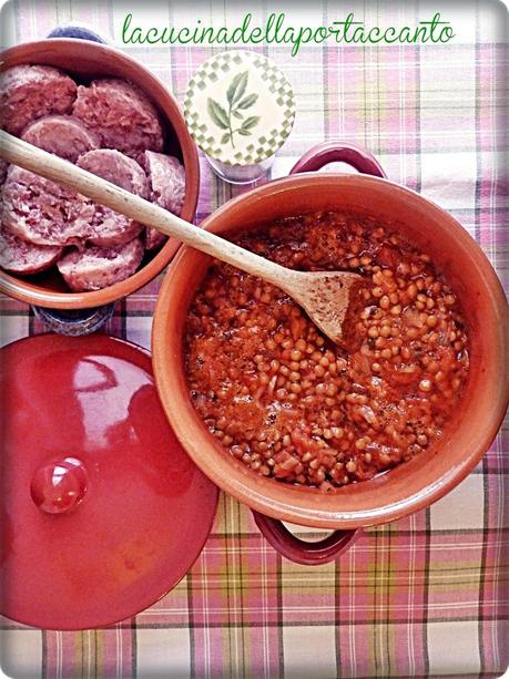 Lenticchie in umido con cotechino fresco di Varzi / Lentil stew with sausage fresh Varzi