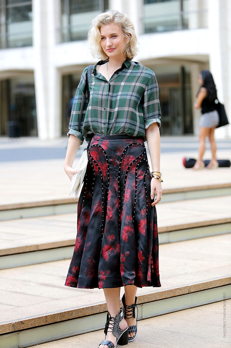 In the Street...Tartan mania: the timeless fashion of the Scottish fabric always trendy...For vogue.it