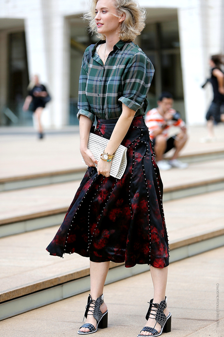 In the Street...Tartan mania: the timeless fashion of the Scottish fabric always trendy...For vogue.it