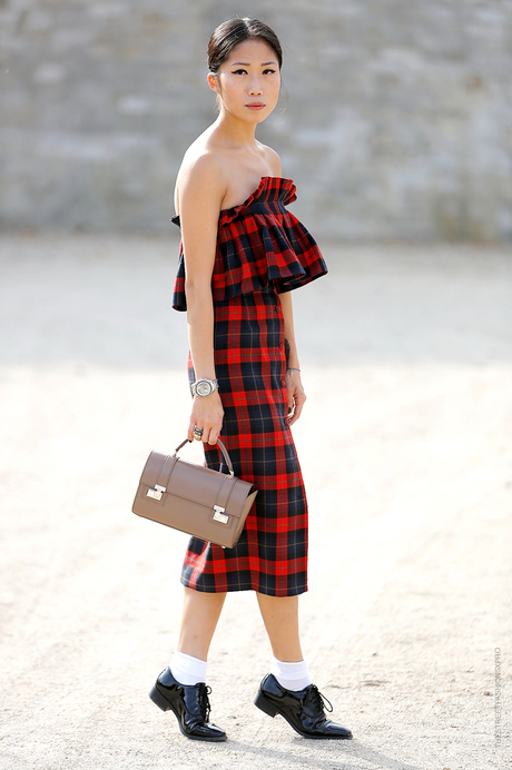 In the Street...Tartan mania: the timeless fashion of the Scottish fabric always trendy...For vogue.it