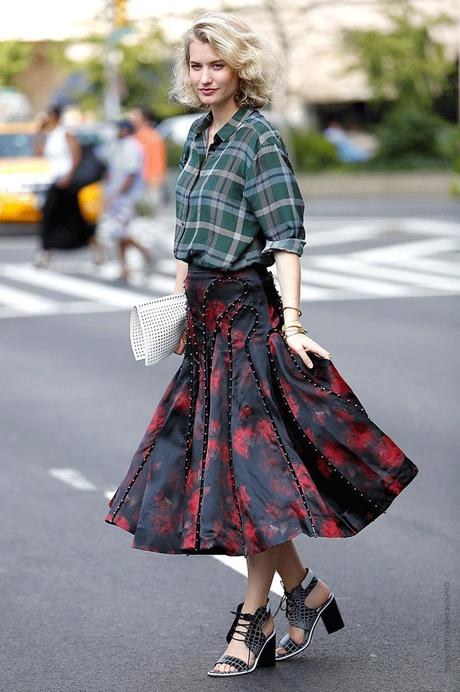 In the Street...Tartan mania: the timeless fashion of the Scottish fabric always trendy...For vogue.it