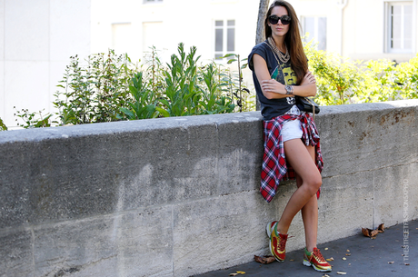 In the Street...Tartan mania: the timeless fashion of the Scottish fabric always trendy...For vogue.it