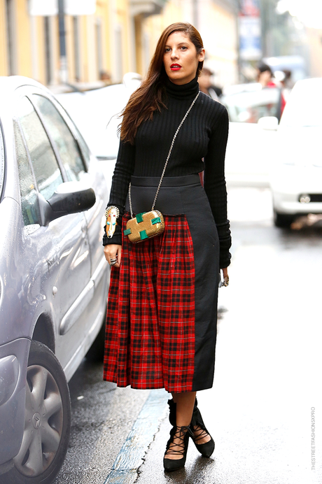 In the Street...Tartan mania: the timeless fashion of the Scottish fabric always trendy...For vogue.it