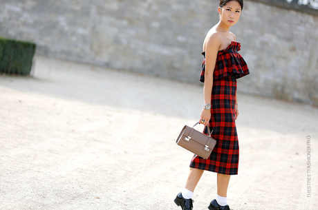 In the Street...Tartan mania: the timeless fashion of the Scottish fabric always trendy...For vogue.it