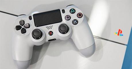 Sony non è contenta di vedere la PlayStation 4 Anniversary su eBay