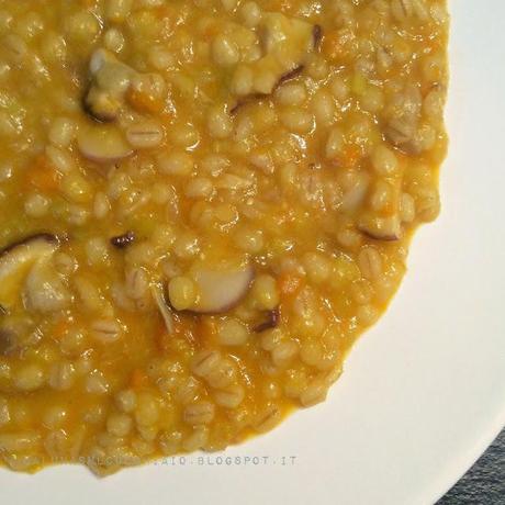 Orzotto mantecato con zucca e porcini