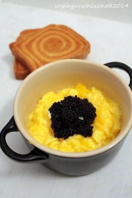 Scrambled eggs con uova di lompo