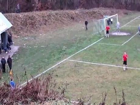 (VIDEO)Sunday League Football - Nice defence on corner... :D #thisisfootball