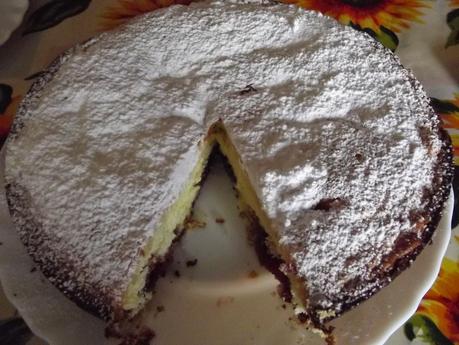 TORTA CON CONFETTURA DI FRAGOLE