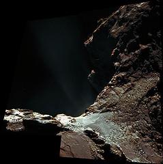 Comet Churuymov Gerasimenko 18 October 2014 - Credits: ESA/Rosetta/NavCam - Processing by 2di7 & titanio44