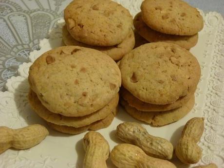Biscotti con arachidi speziati