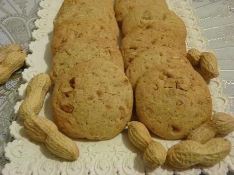 Biscotti con arachidi speziati