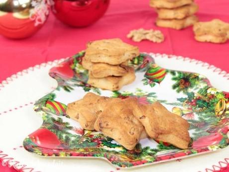 Biscotti salati alle noci