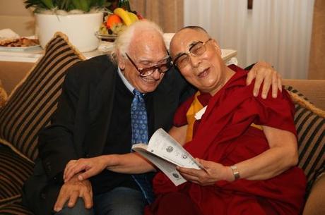 RNN 49: Una settimana per i diritti con il Dalai Lama, i Nobel e non solo