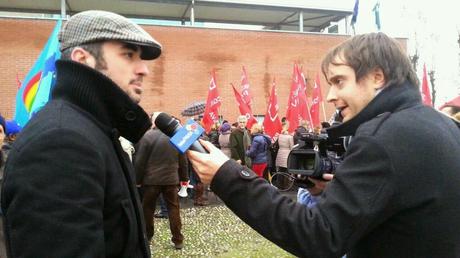 PAVIA. Una delegazione di CasaPound a fianco dei dipendenti della Maugeri