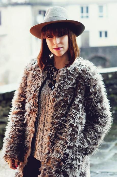 Stone - a faux fur and a hat