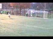 (VIDEO)Prova segnare centrocampo colpisce legni, prima fare goal #thisisfootball