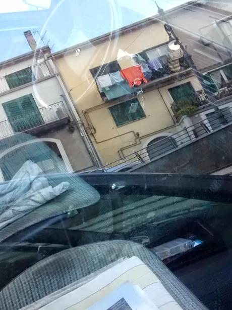 La quotidianità di un borgo lucano a dicembre è un viaggio stando semplicemente seduti