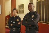 “New Girl 4”: primo sguardo a Nasim Pedrad come la training officer di Winston